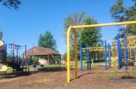 Roszell-Exmark Park Playground equipment